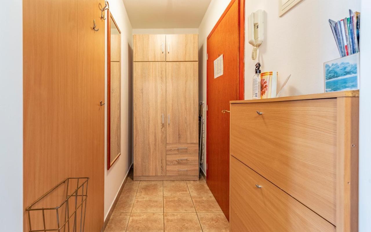 Olga'S Place-New Apartment 200 Mt From The Sea プーラ エクステリア 写真
