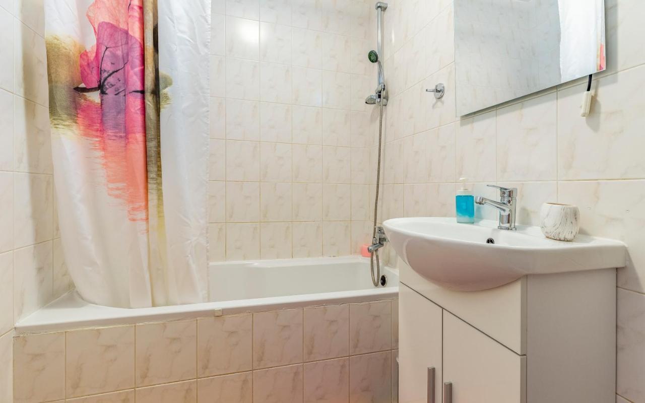 Olga'S Place-New Apartment 200 Mt From The Sea プーラ エクステリア 写真