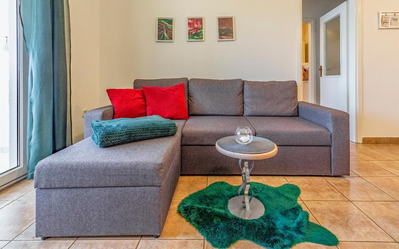 Olga'S Place-New Apartment 200 Mt From The Sea プーラ エクステリア 写真