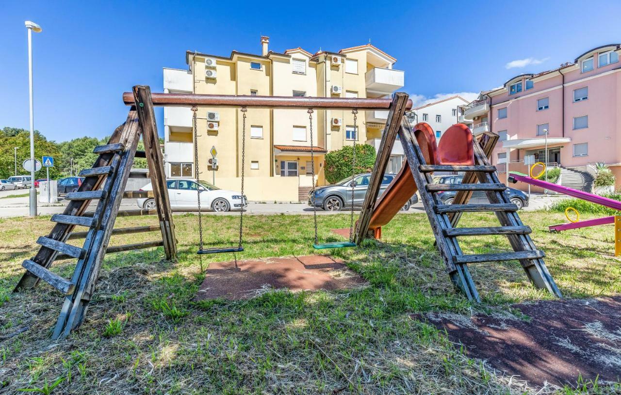 Olga'S Place-New Apartment 200 Mt From The Sea プーラ エクステリア 写真